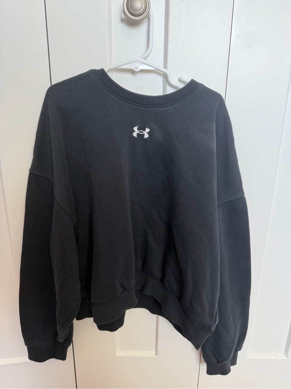 Under Armour Black Crewneck Pullover Sweatshirt with White Logo
